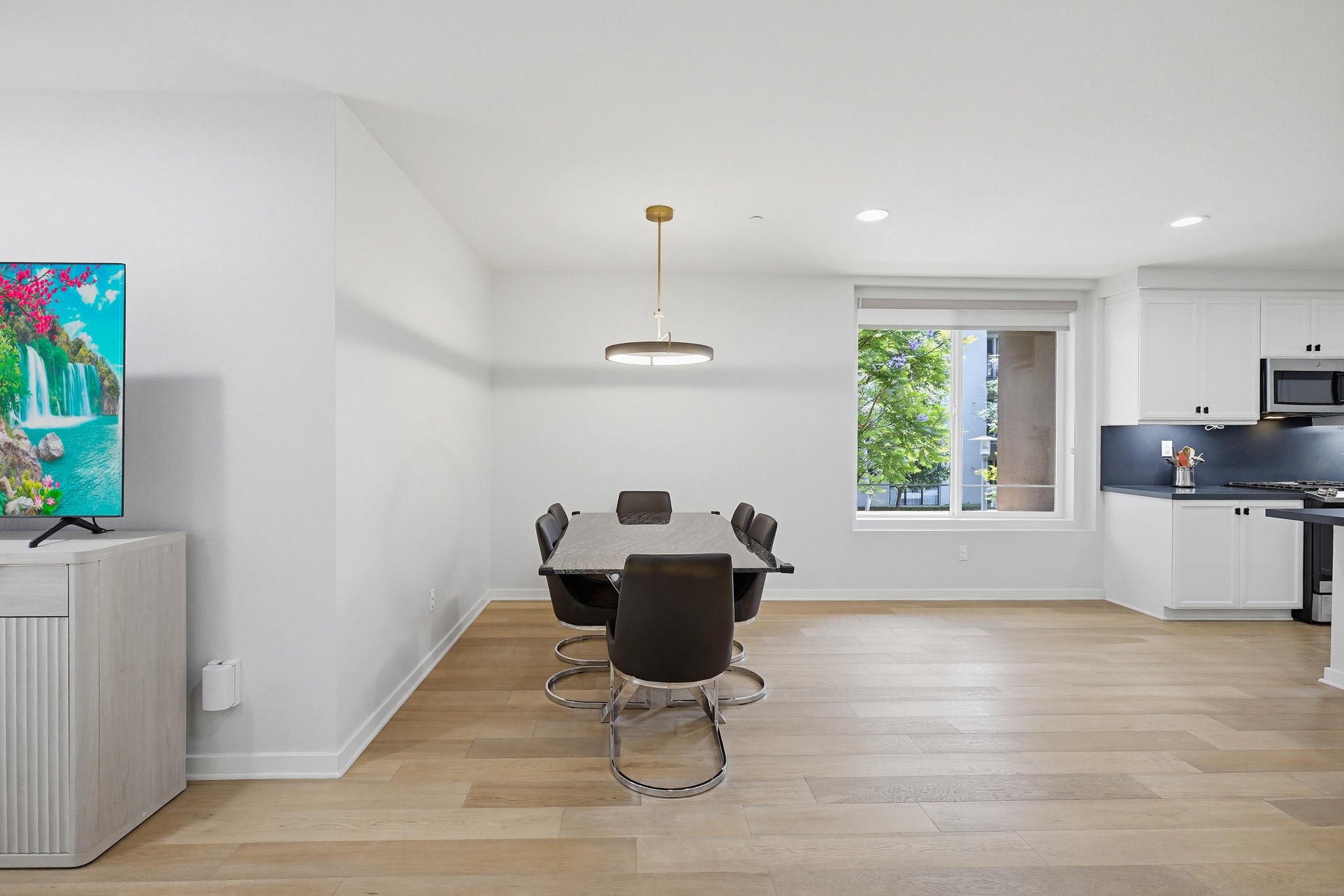 Virtual tour photo 21 of 64 for 503 Rockefeller