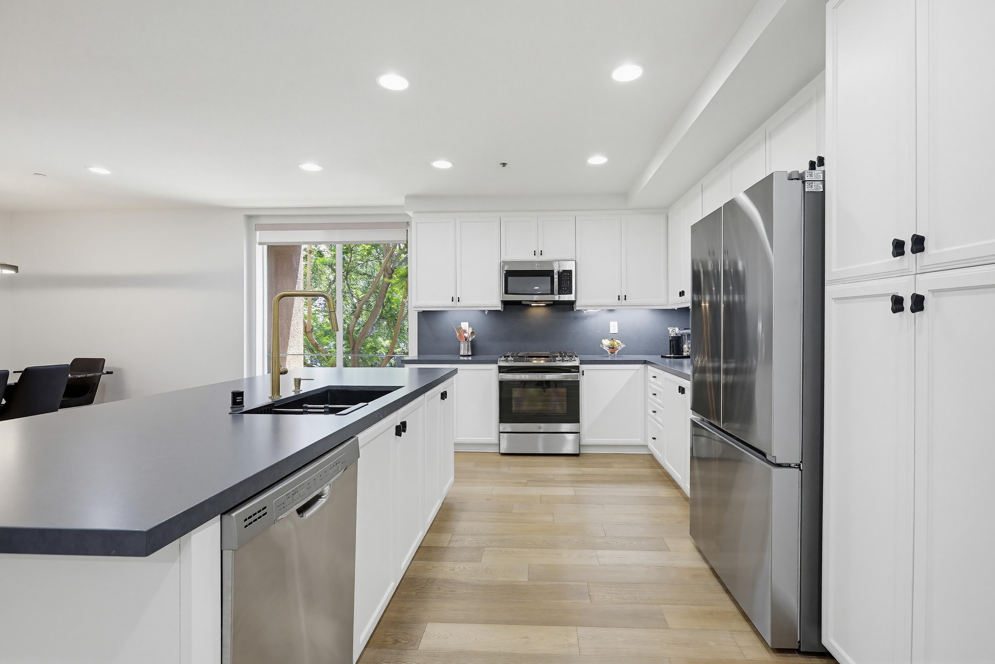 Virtual tour photo 25 of 64 for 503 Rockefeller