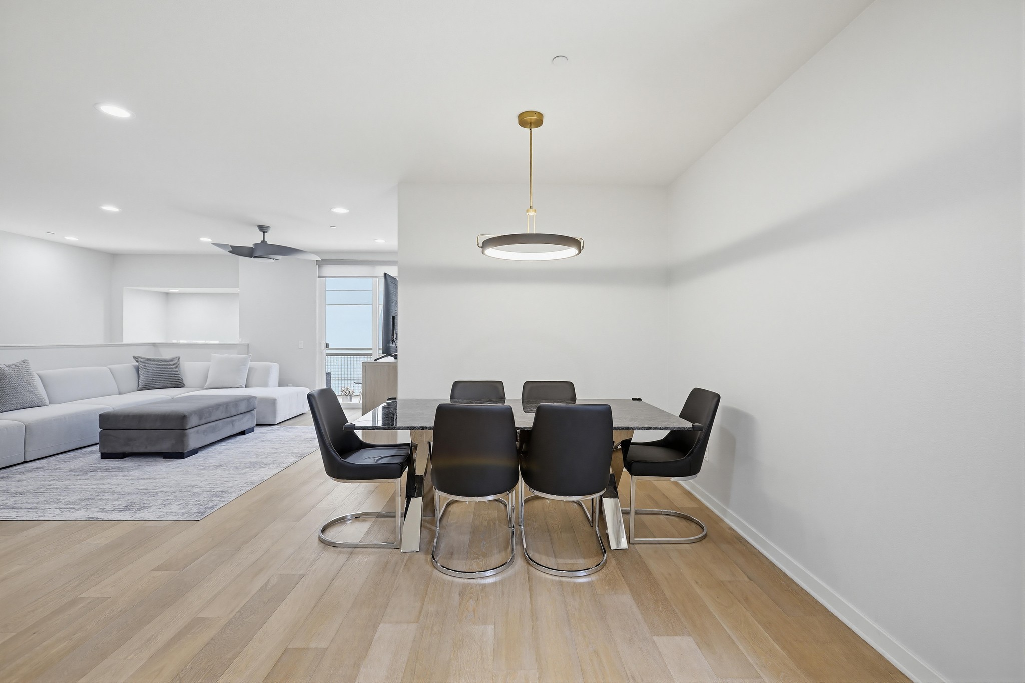 Virtual tour photo 31 of 64 for 503 Rockefeller