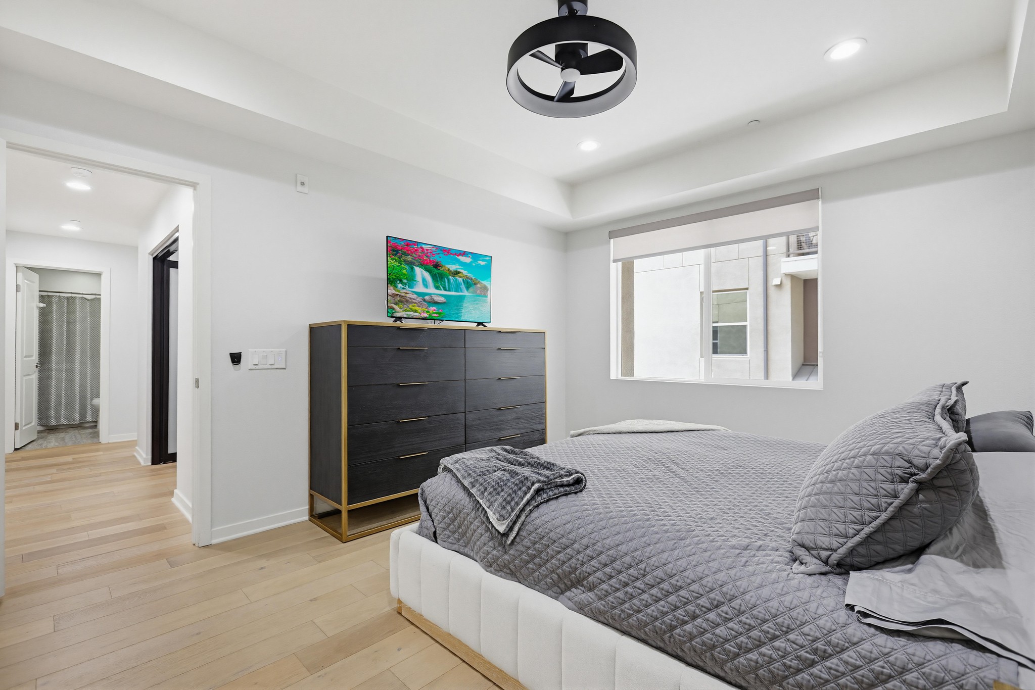 Virtual tour photo 42 of 64 for 503 Rockefeller