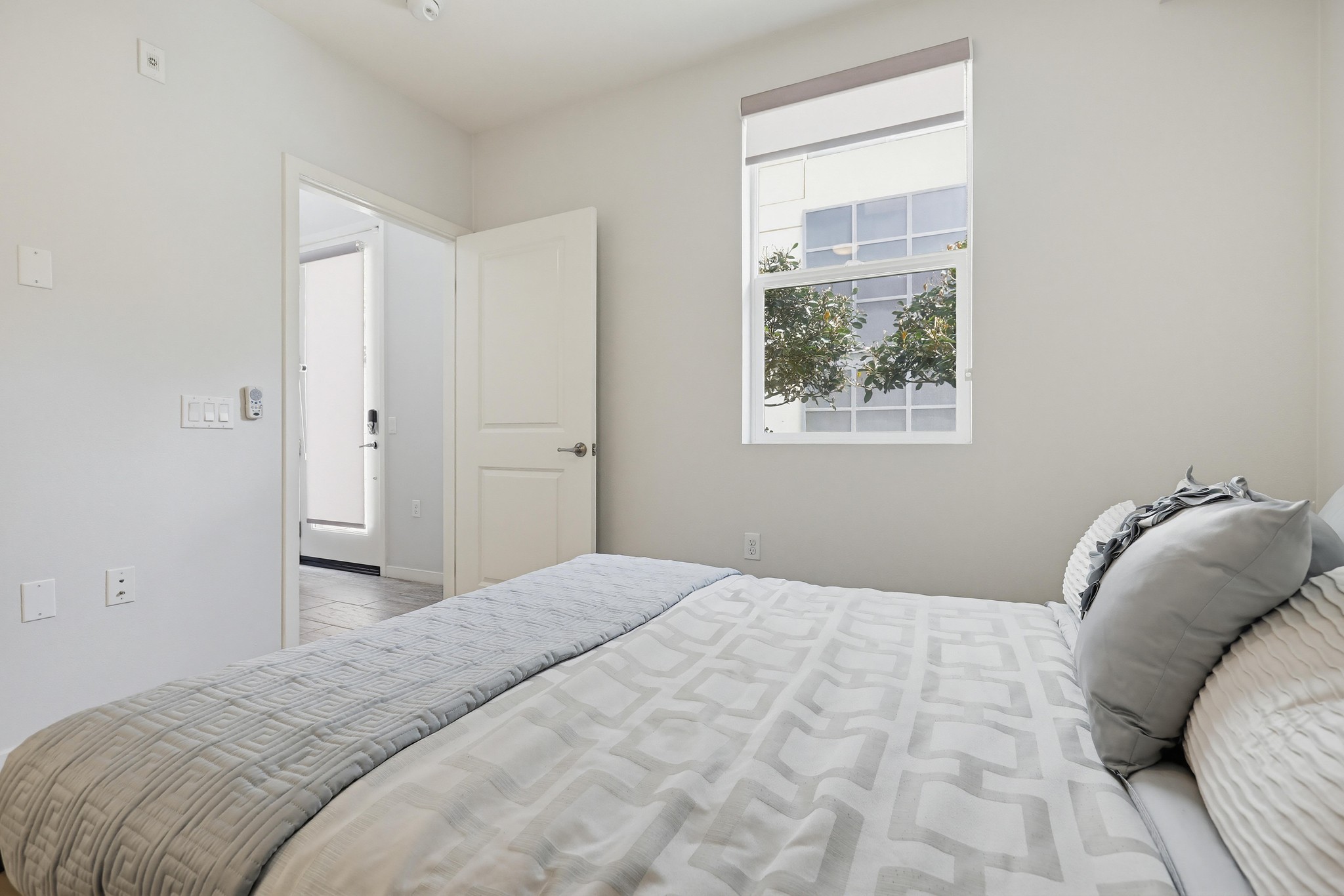 Virtual tour photo 57 of 64 for 503 Rockefeller