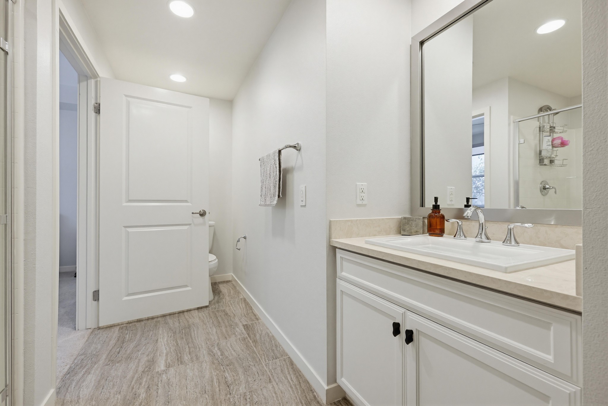 Virtual tour photo 60 of 64 for 503 Rockefeller