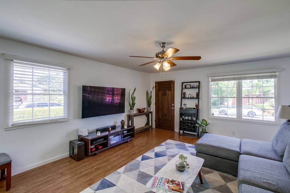 Virtual tour photo 10 of 39 for 5031 Collier Ave