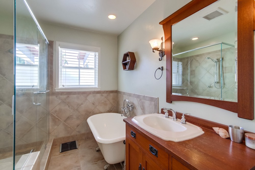 Virtual tour photo 17 of 39 for 5031 Collier Ave