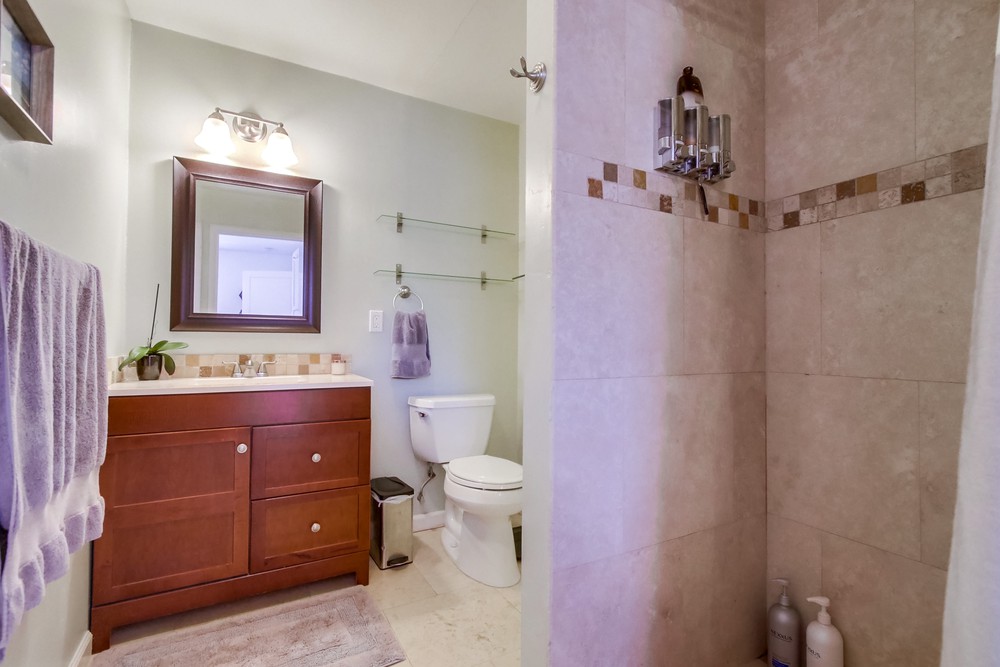 Virtual tour photo 24 of 39 for 5031 Collier Ave