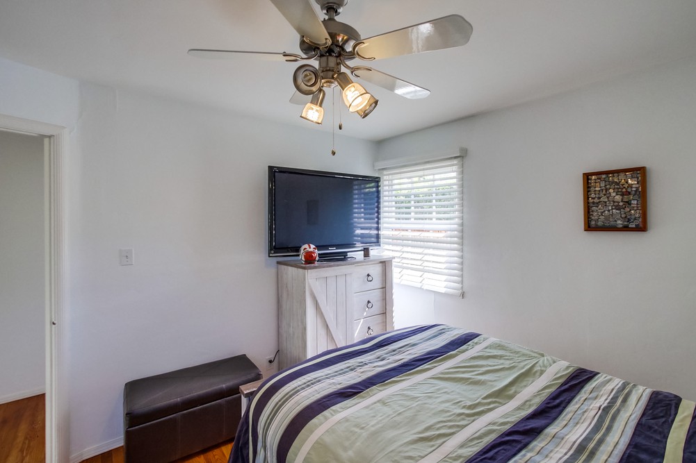 Virtual tour photo 27 of 39 for 5031 Collier Ave