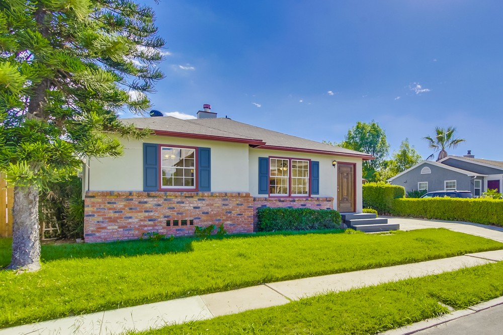 Virtual tour photo 3 of 34 for 5031 Collier Avenue