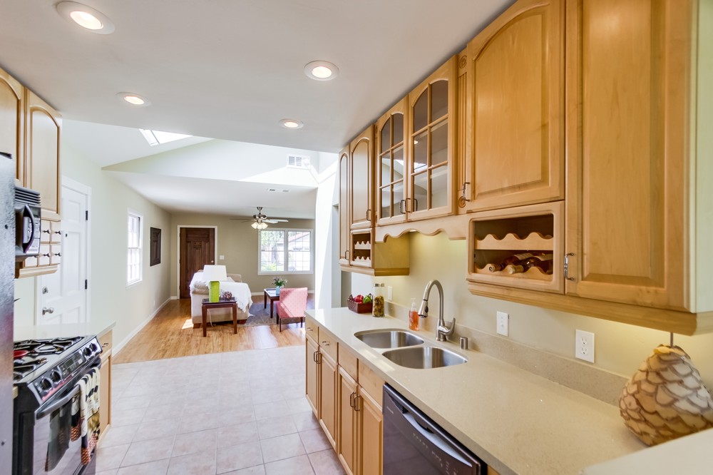 Virtual tour photo 17 of 34 for 5031 Collier Avenue