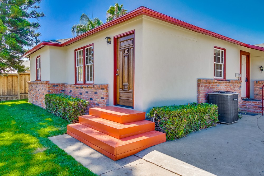 Virtual tour photo 5 of 24 for 5031 Collier Avenue