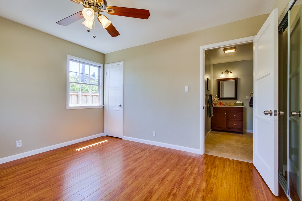 Virtual tour photo 15 of 24 for 5031 Collier Avenue
