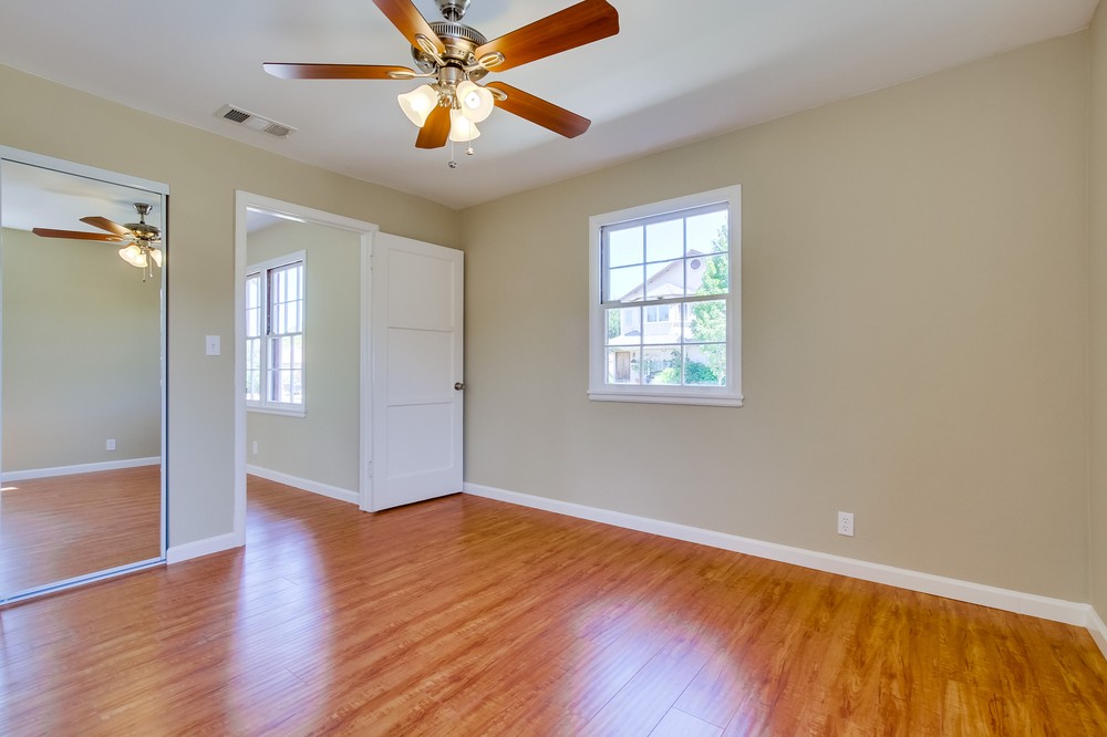 Virtual tour photo 16 of 24 for 5031 Collier Avenue