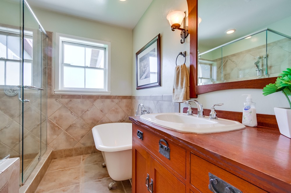 Virtual tour photo 21 of 24 for 5031 Collier Avenue