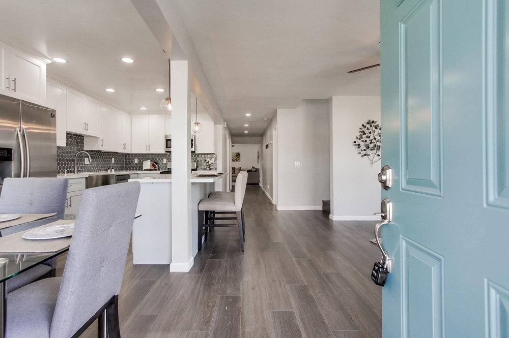 Virtual tour photo 5 of 62 for 5035 Elm St