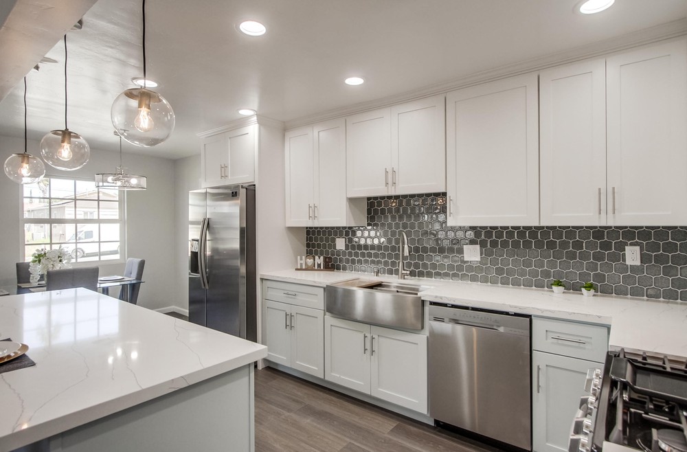 Virtual tour photo 18 of 62 for 5035 Elm St