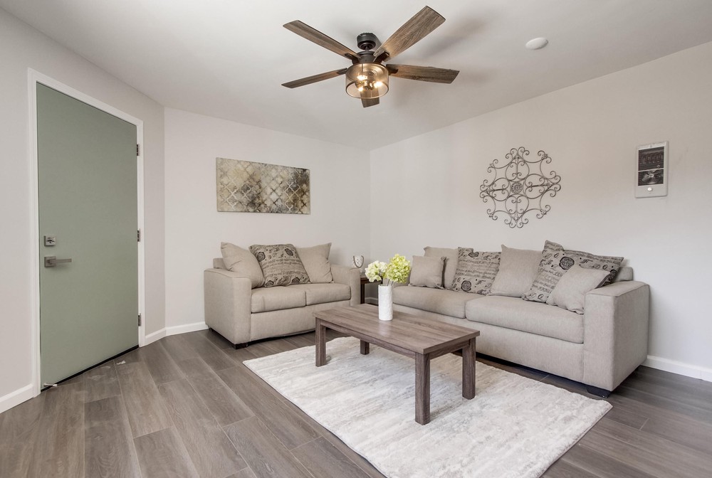 Virtual tour photo 24 of 62 for 5035 Elm St
