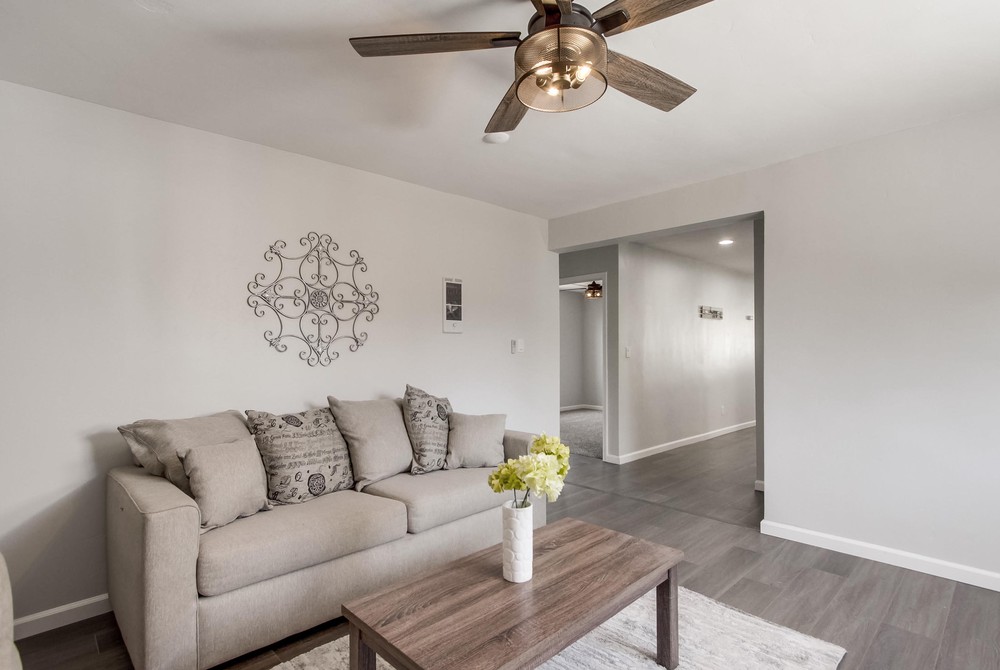 Virtual tour photo 25 of 62 for 5035 Elm St