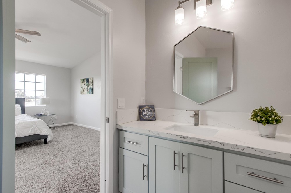 Virtual tour photo 39 of 62 for 5035 Elm St