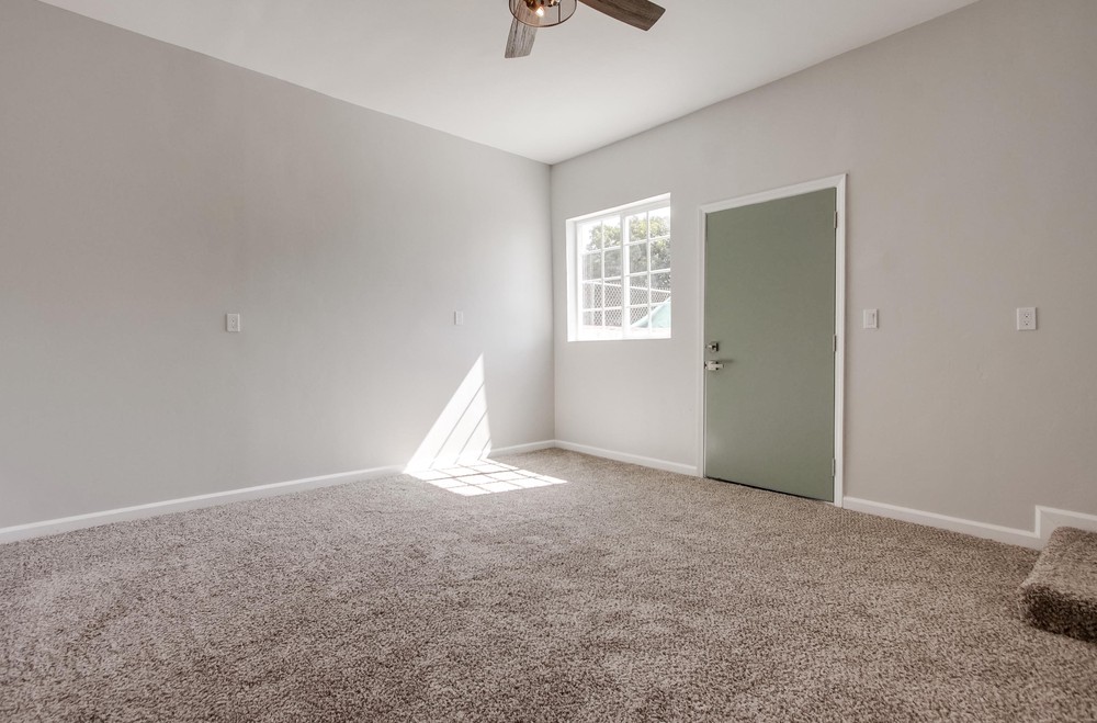 Virtual tour photo 41 of 62 for 5035 Elm St
