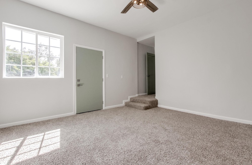 Virtual tour photo 42 of 62 for 5035 Elm St