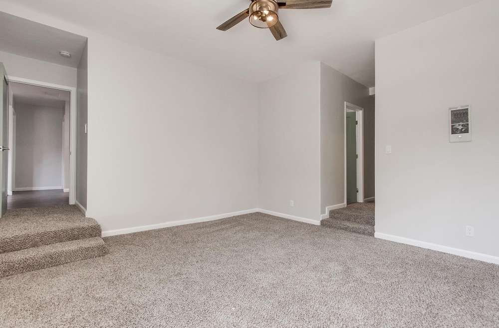 Virtual tour photo 43 of 62 for 5035 Elm St