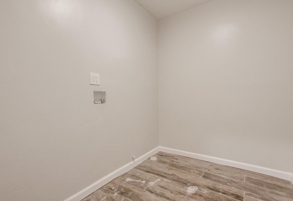 Virtual tour photo 54 of 62 for 5035 Elm St
