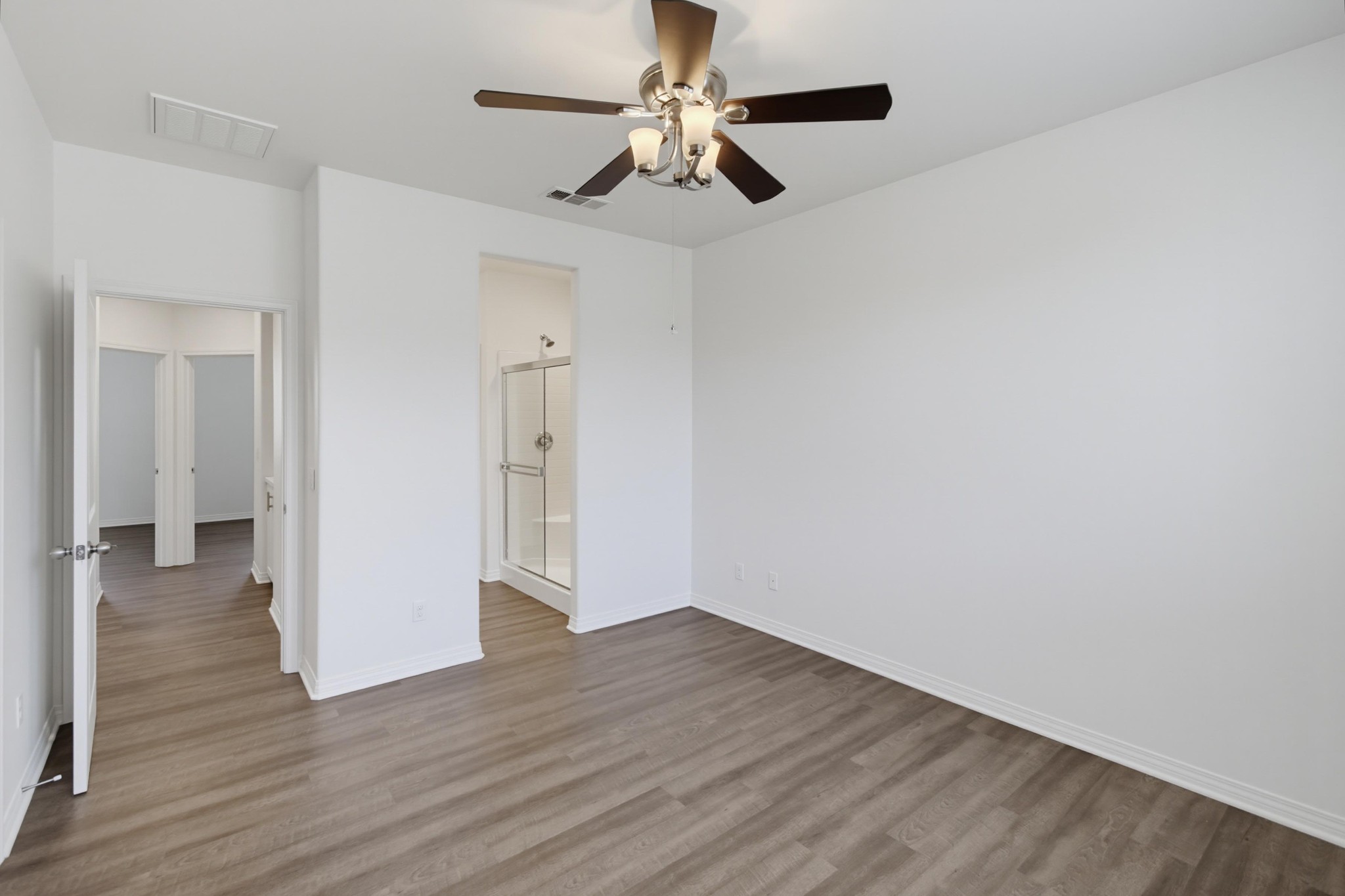 Virtual tour photo 27 of 67 for 504 Hummingbird Ln