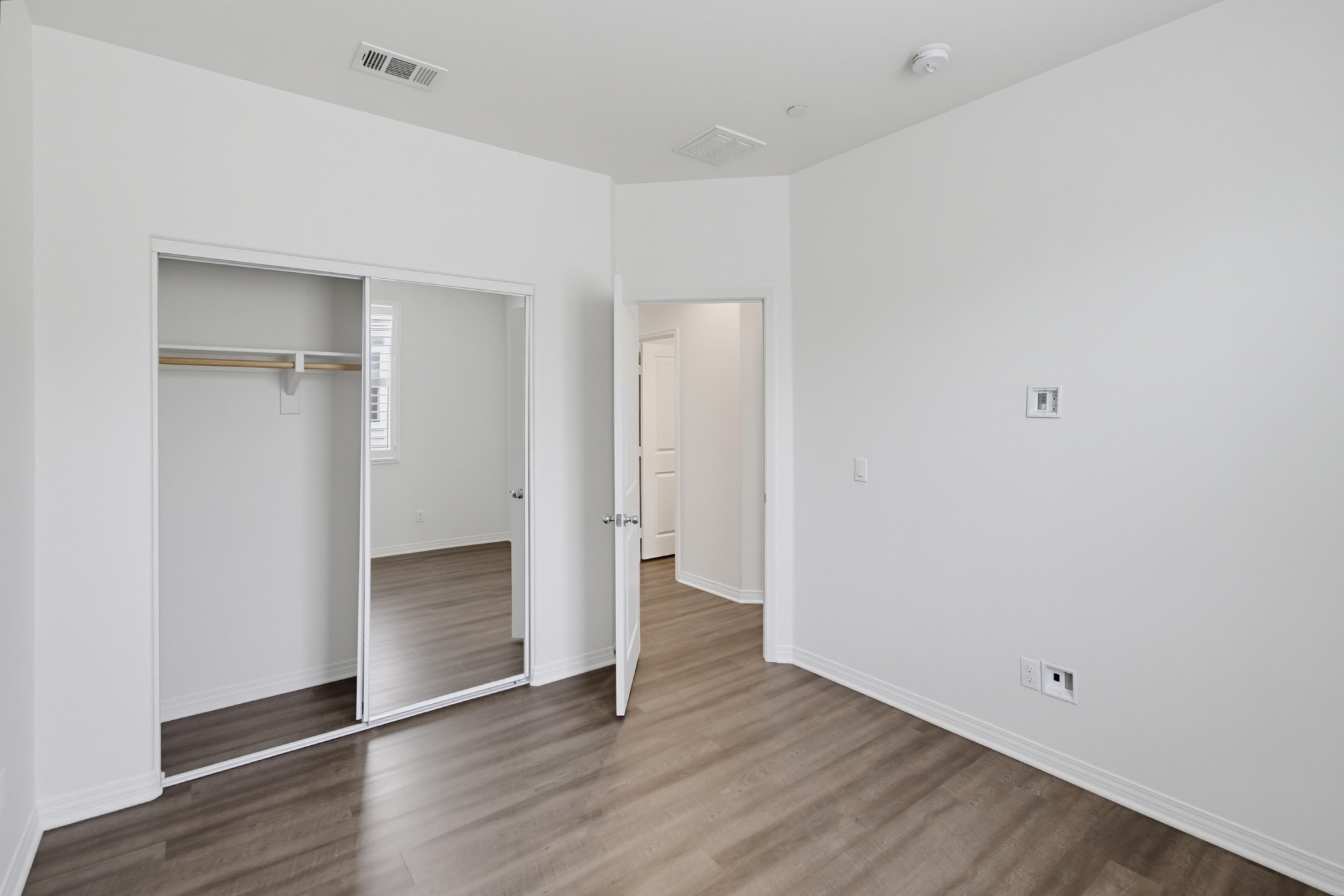 Virtual tour photo 37 of 67 for 504 Hummingbird Ln