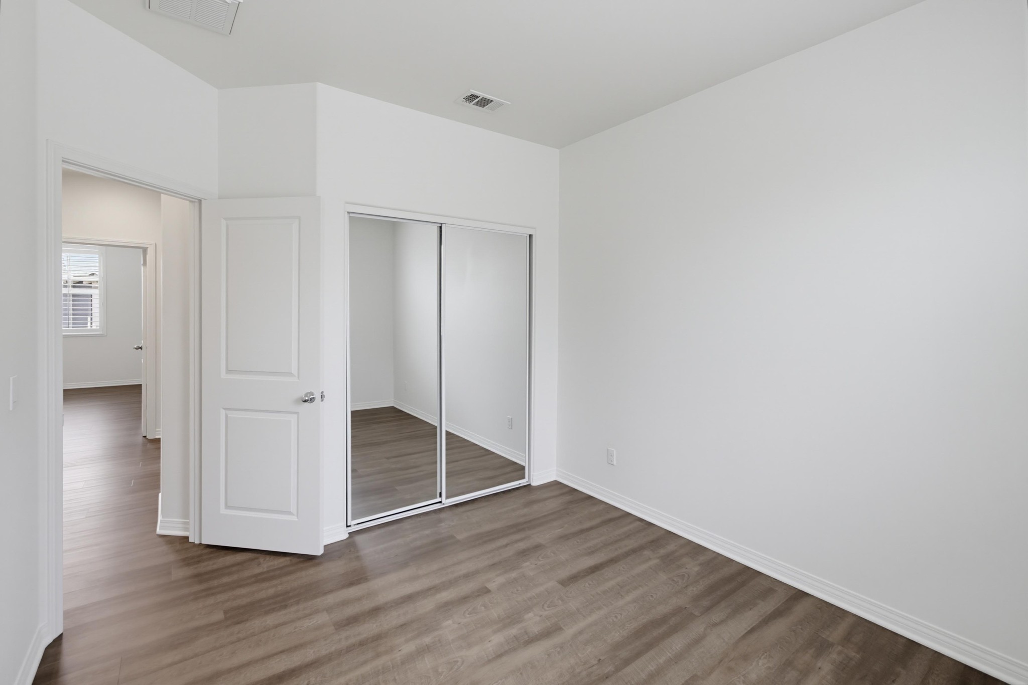 Virtual tour photo 39 of 67 for 504 Hummingbird Ln