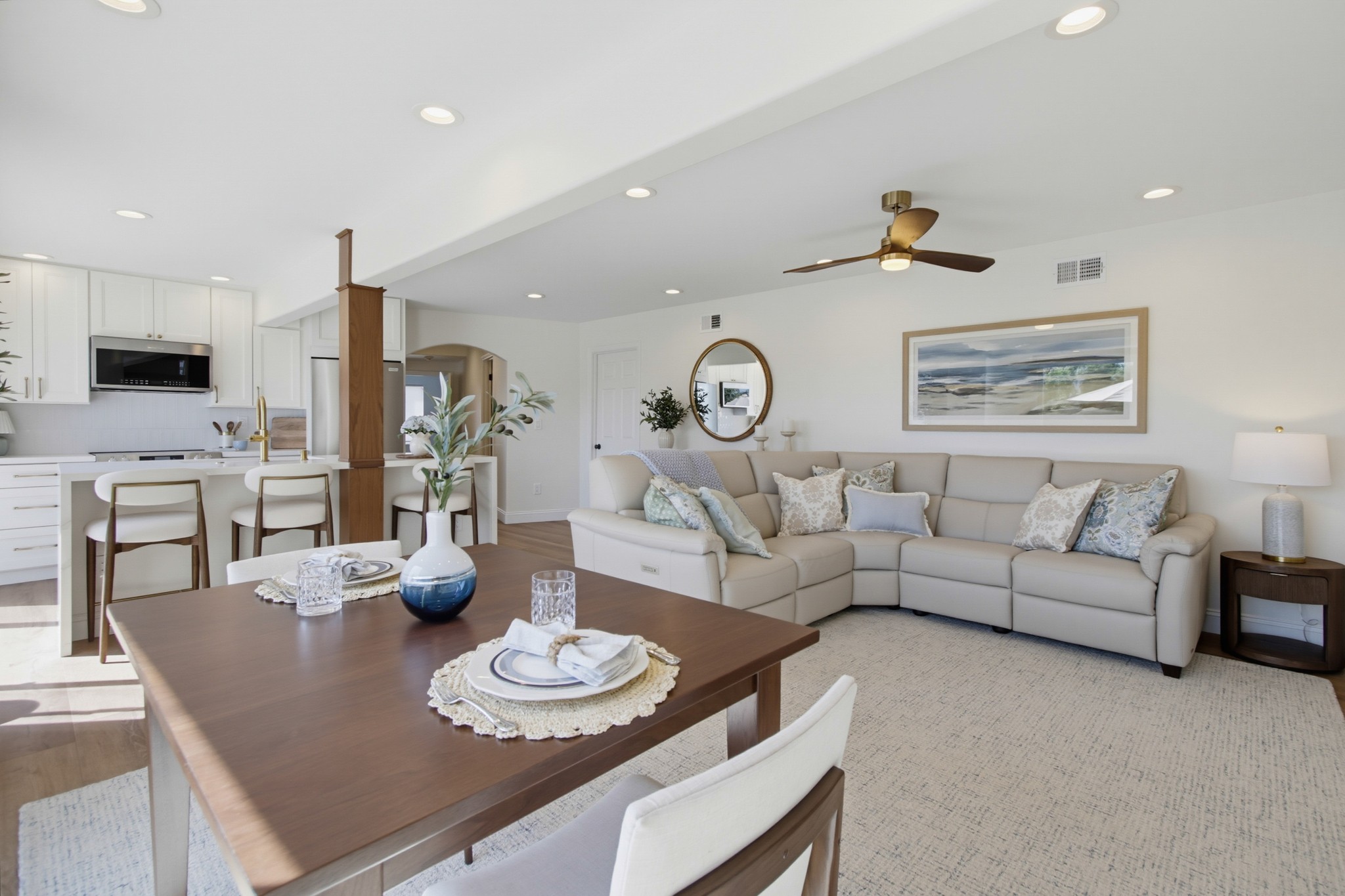 Virtual tour photo 8 of 131 for 5040 Colina Dr