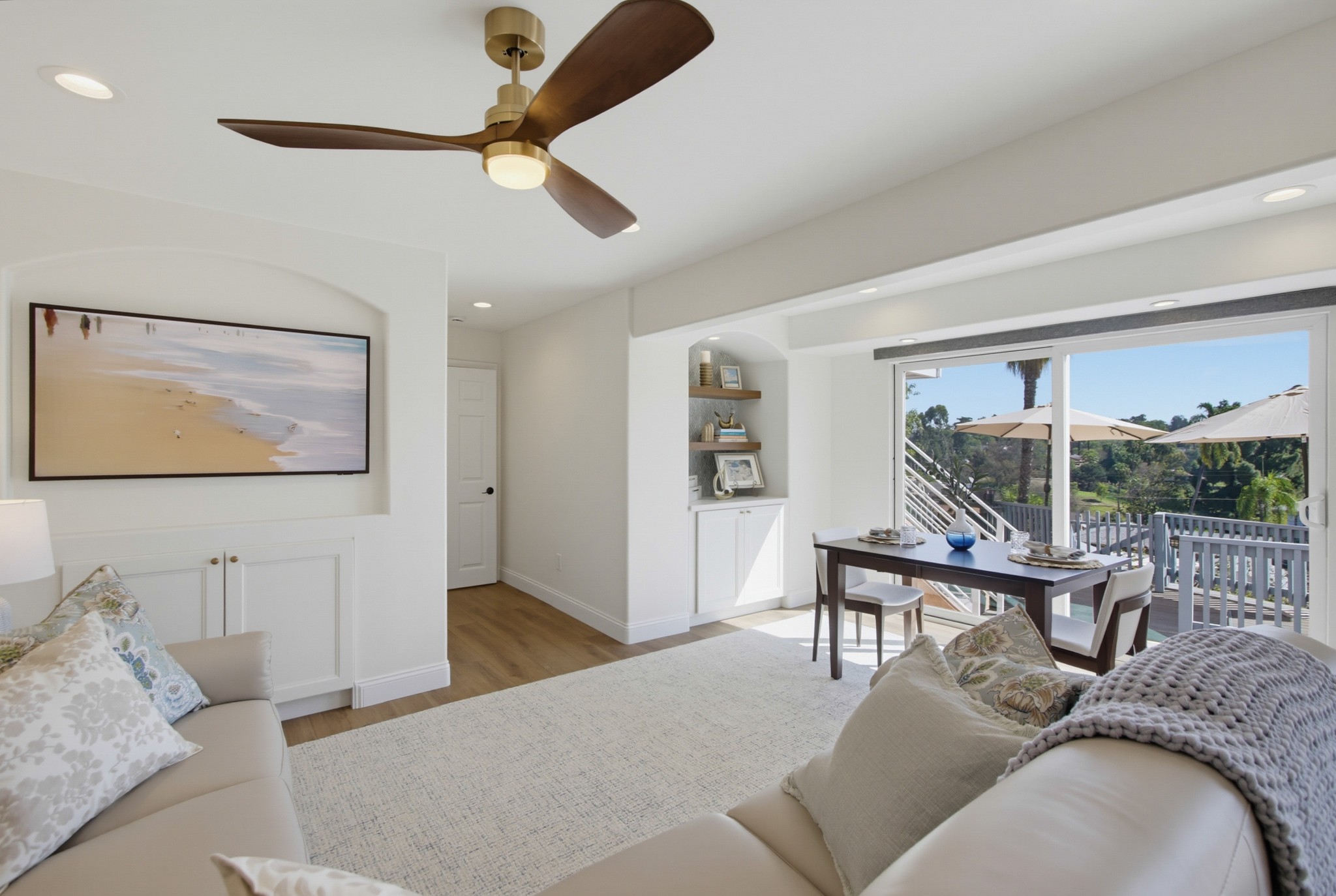 Virtual tour photo 10 of 131 for 5040 Colina Dr