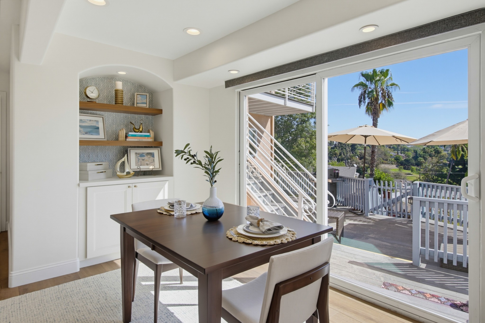 Virtual tour photo 12 of 131 for 5040 Colina Dr