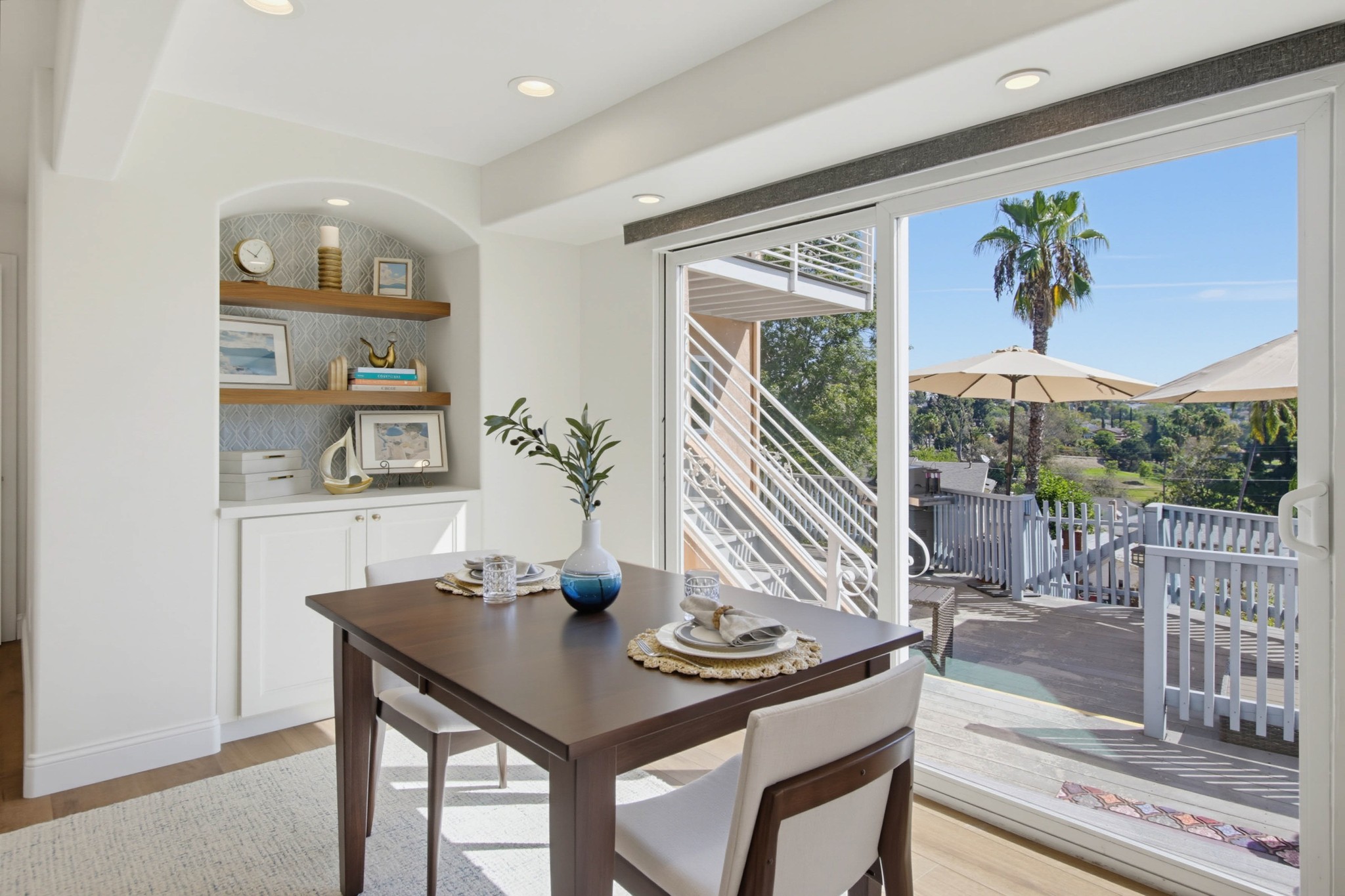 Virtual tour photo 13 of 131 for 5040 Colina Dr