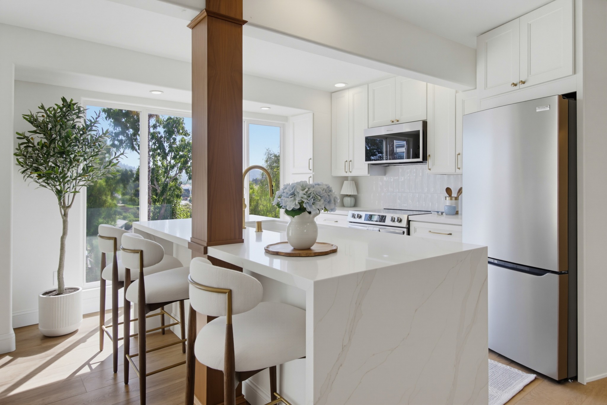 Virtual tour photo 16 of 131 for 5040 Colina Dr