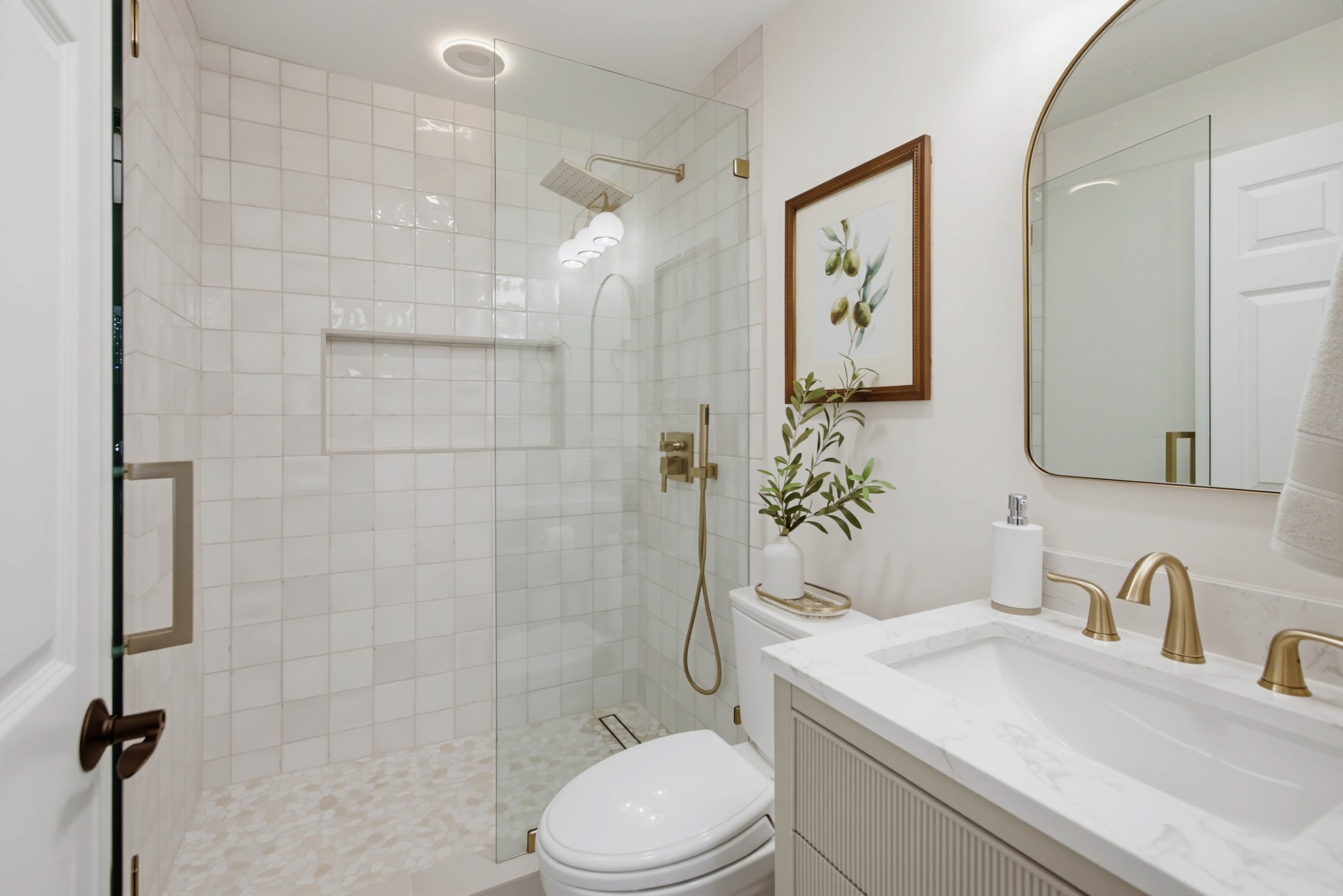 Virtual tour photo 25 of 131 for 5040 Colina Dr