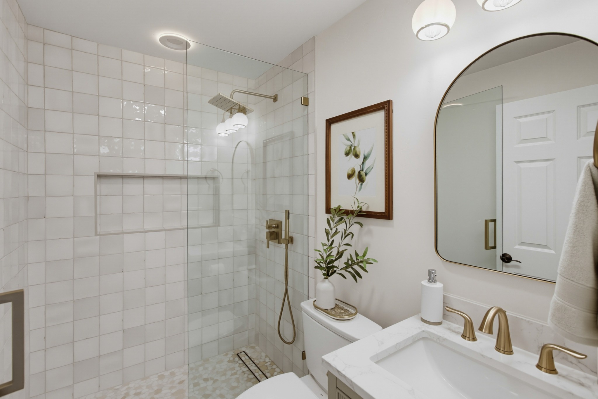 Virtual tour photo 26 of 131 for 5040 Colina Dr
