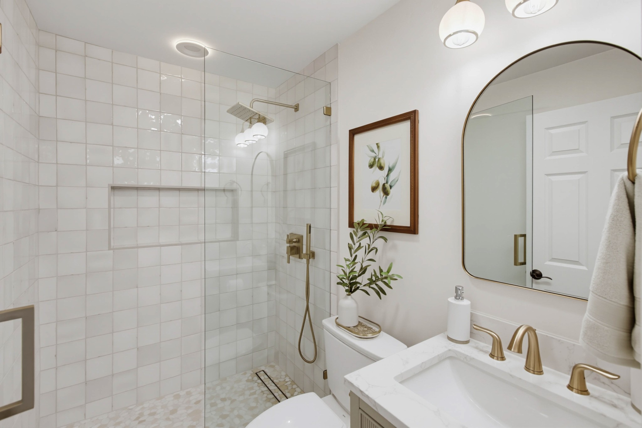 Virtual tour photo 27 of 131 for 5040 Colina Dr