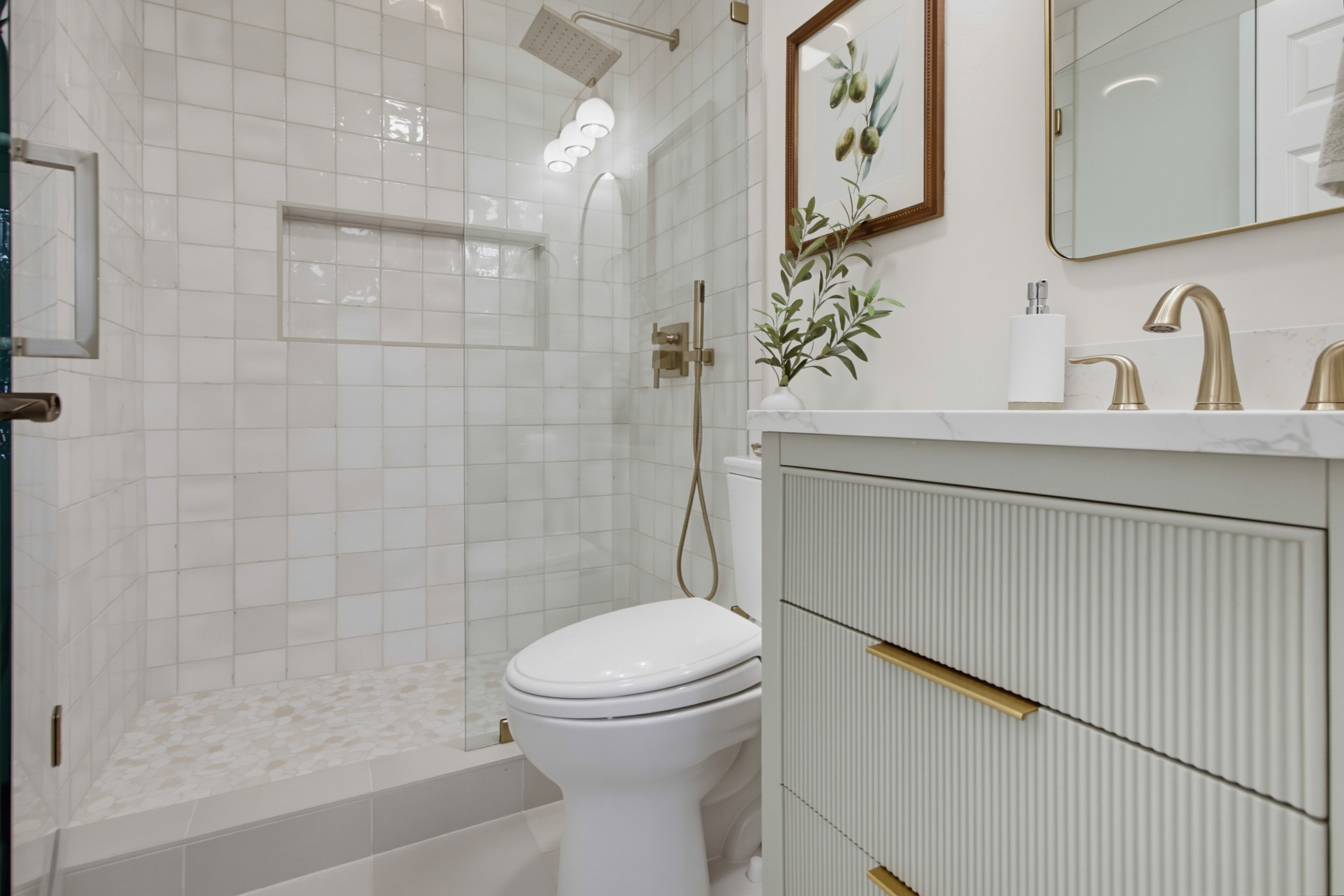 Virtual tour photo 28 of 131 for 5040 Colina Dr