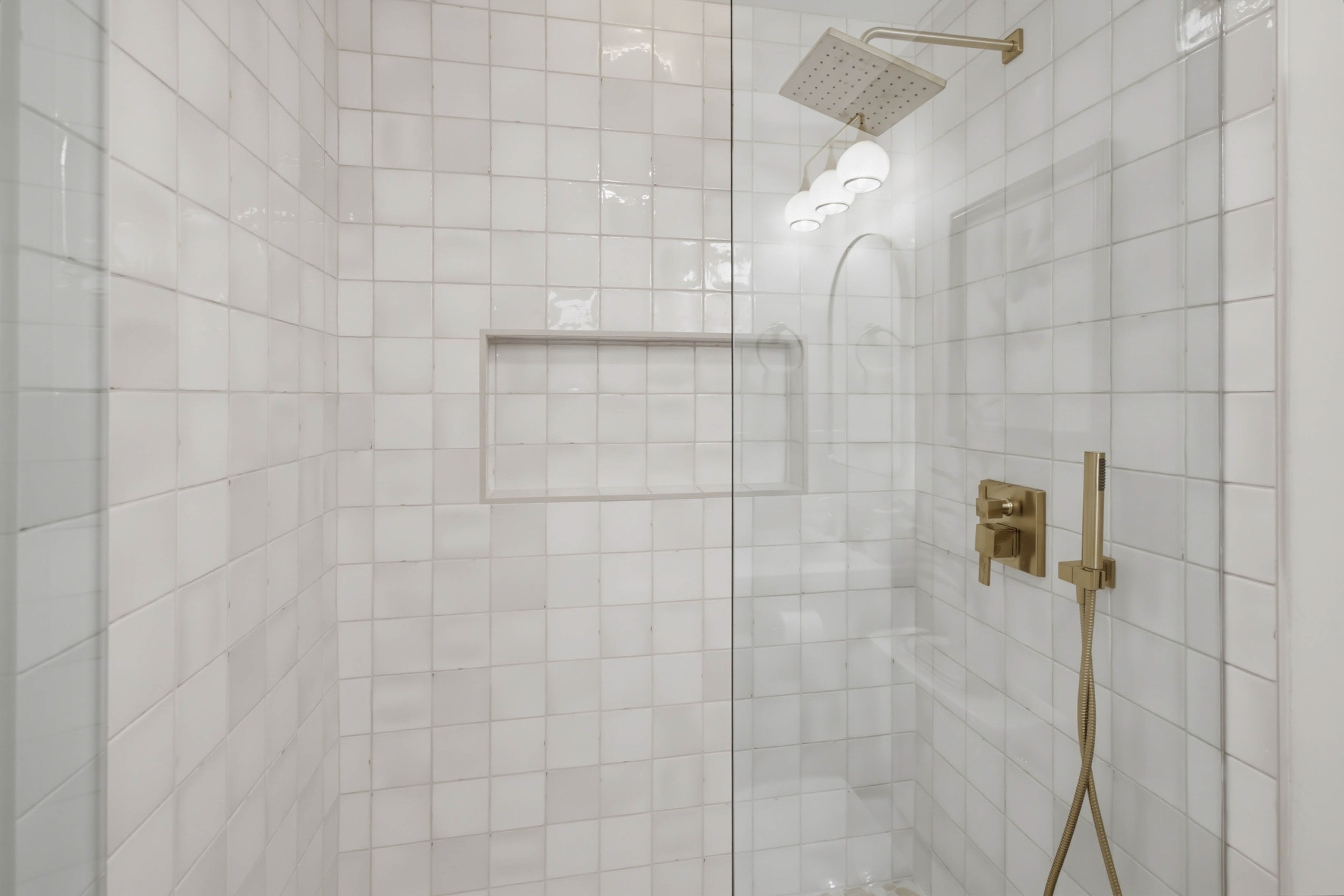 Virtual tour photo 31 of 131 for 5040 Colina Dr