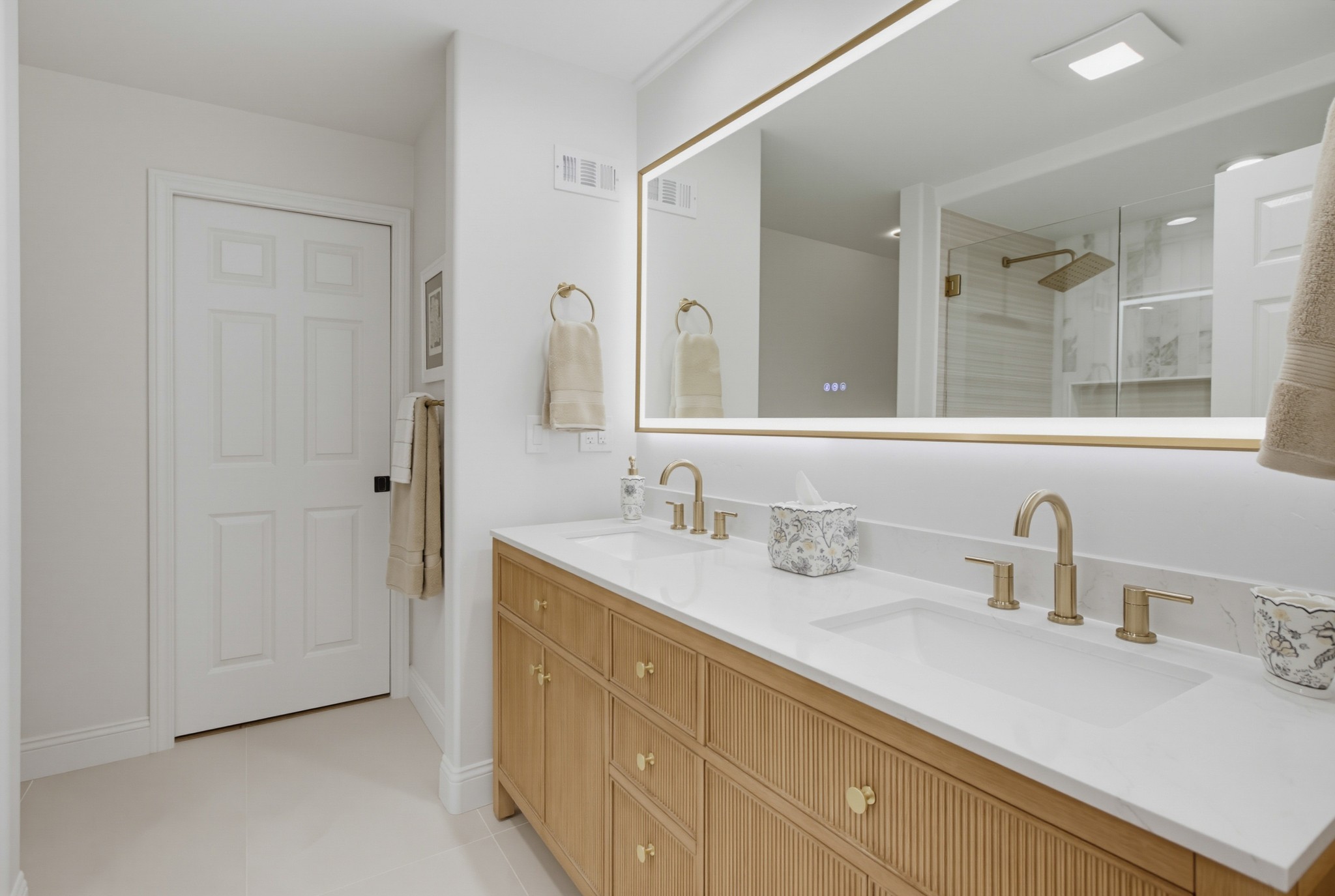 Virtual tour photo 42 of 131 for 5040 Colina Dr
