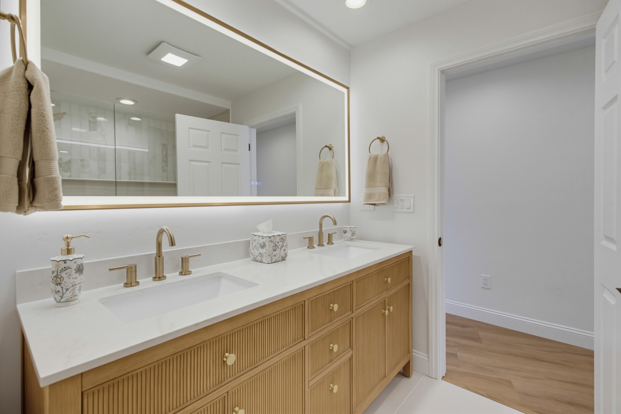Virtual tour photo 46 of 131 for 5040 Colina Dr