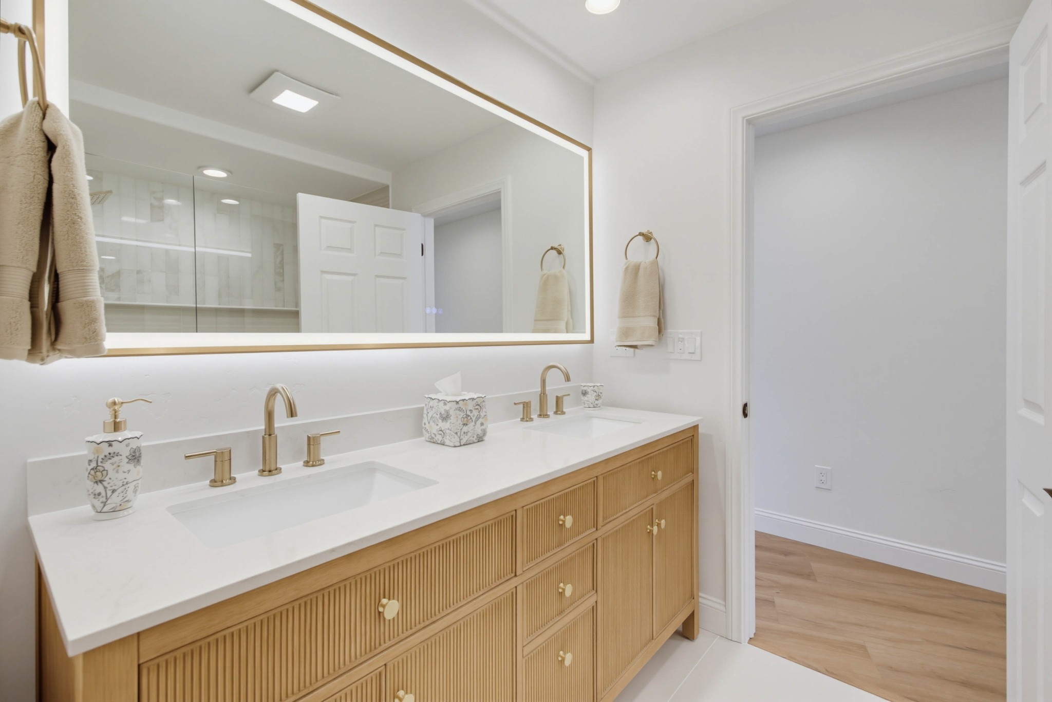 Virtual tour photo 47 of 131 for 5040 Colina Dr
