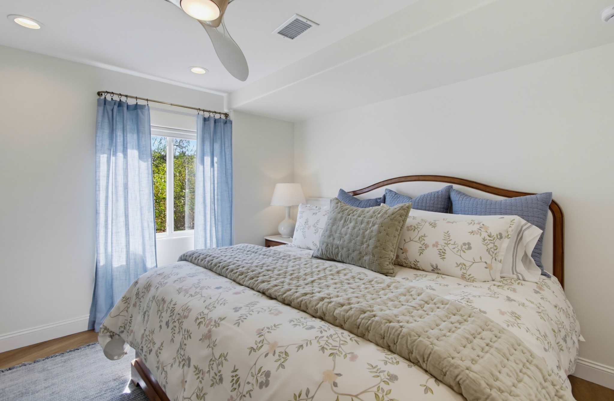 Virtual tour photo 54 of 131 for 5040 Colina Dr