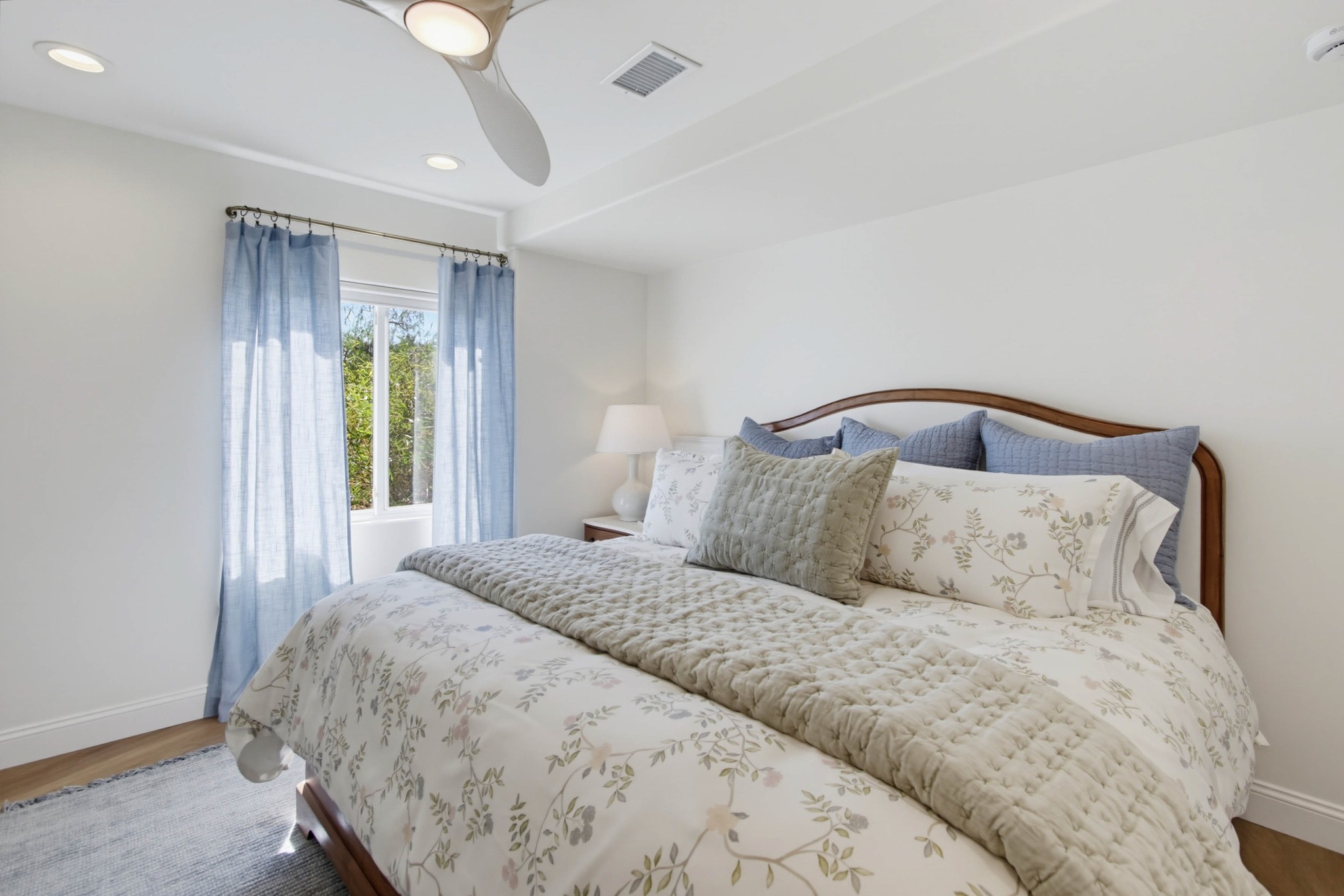 Virtual tour photo 55 of 131 for 5040 Colina Dr