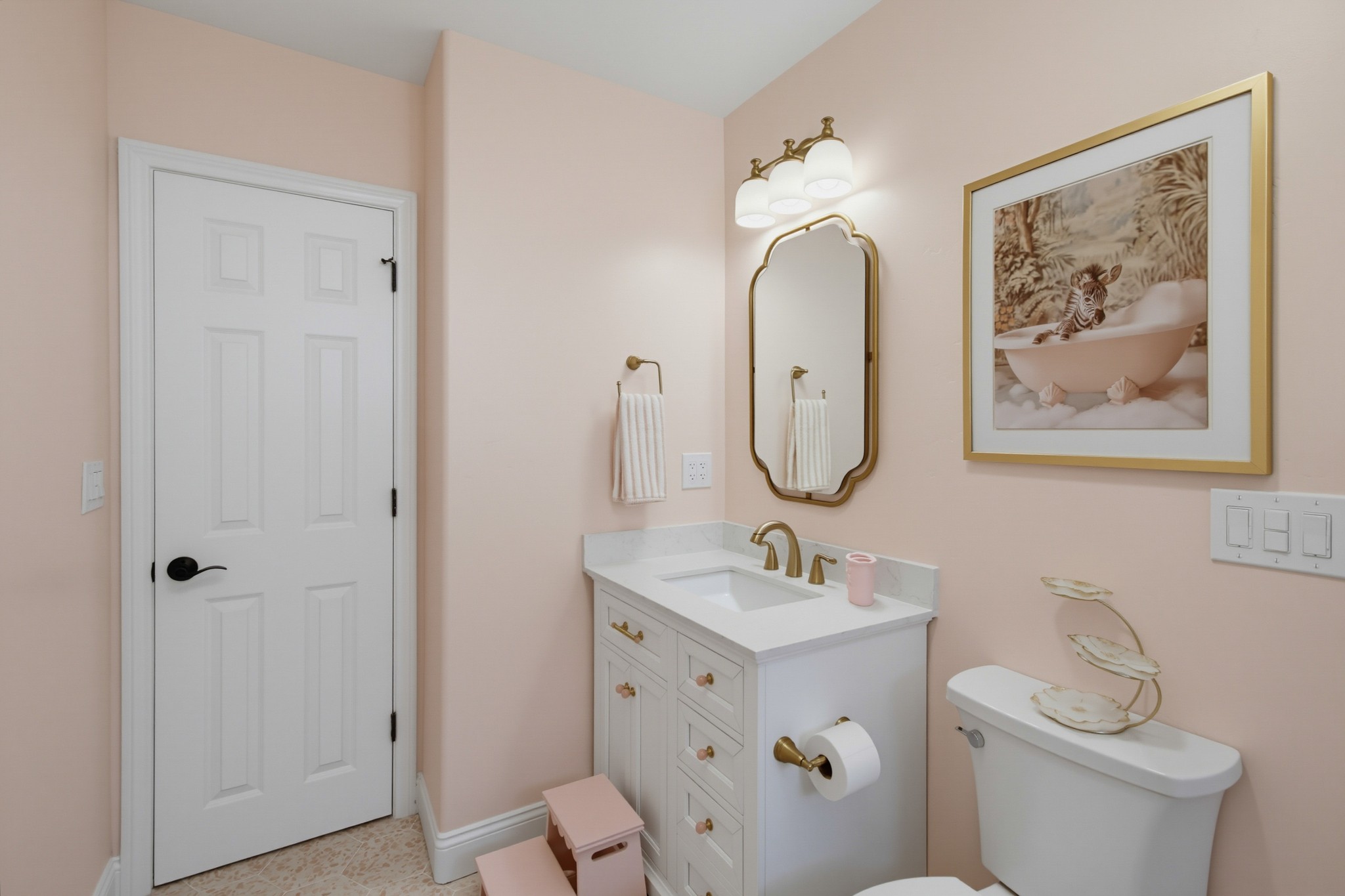 Virtual tour photo 68 of 131 for 5040 Colina Dr
