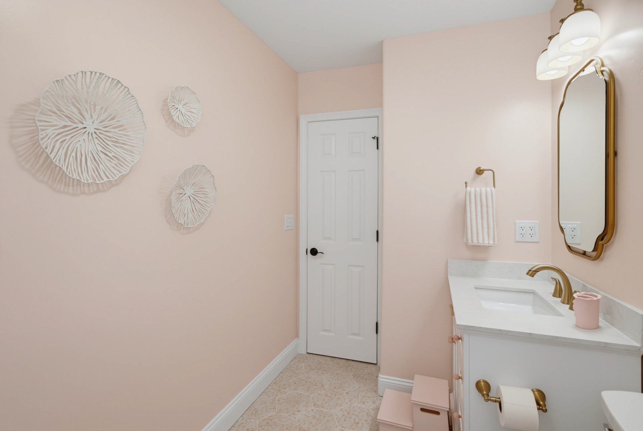 Virtual tour photo 71 of 131 for 5040 Colina Dr