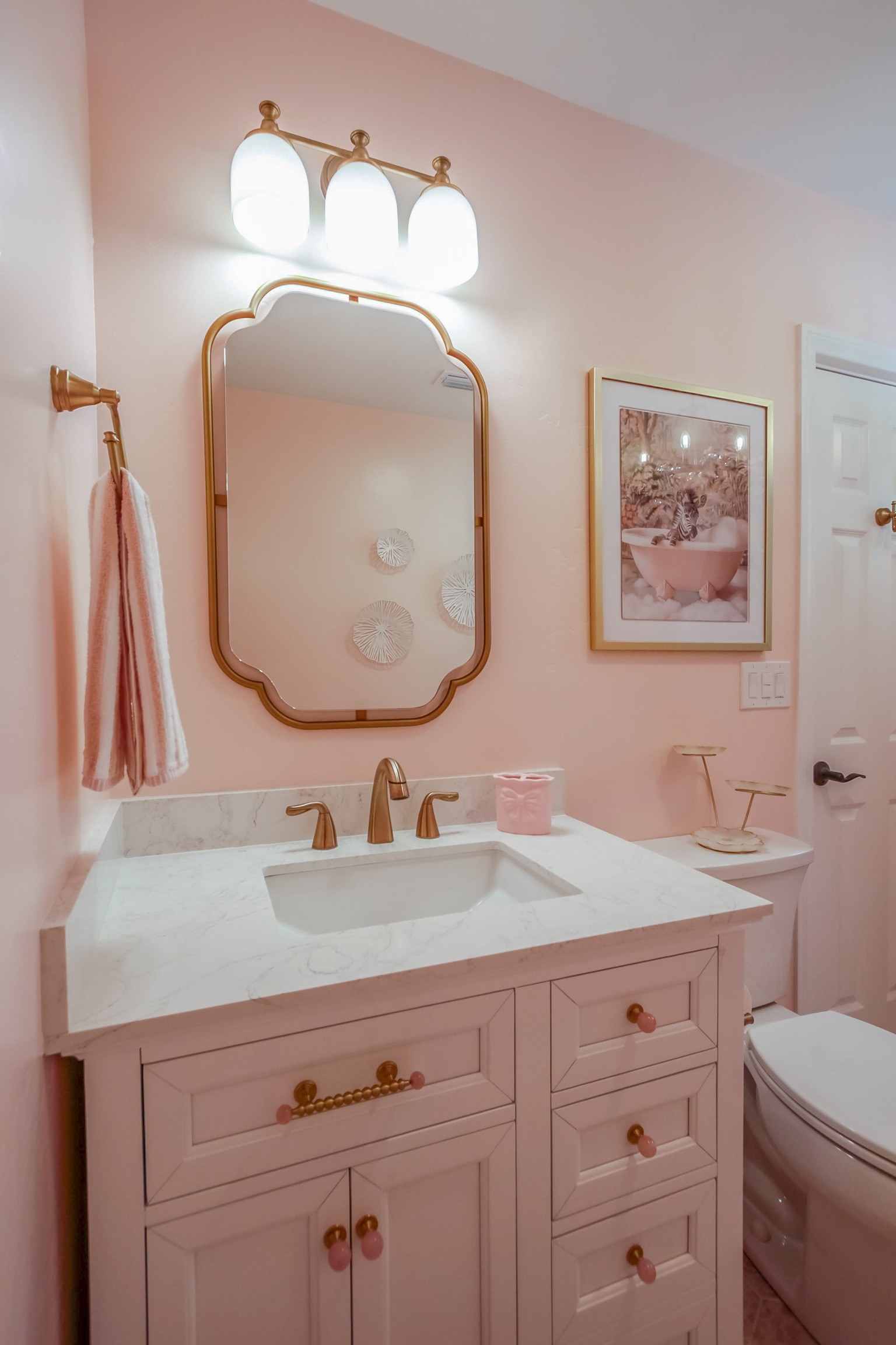 Virtual tour photo 73 of 131 for 5040 Colina Dr