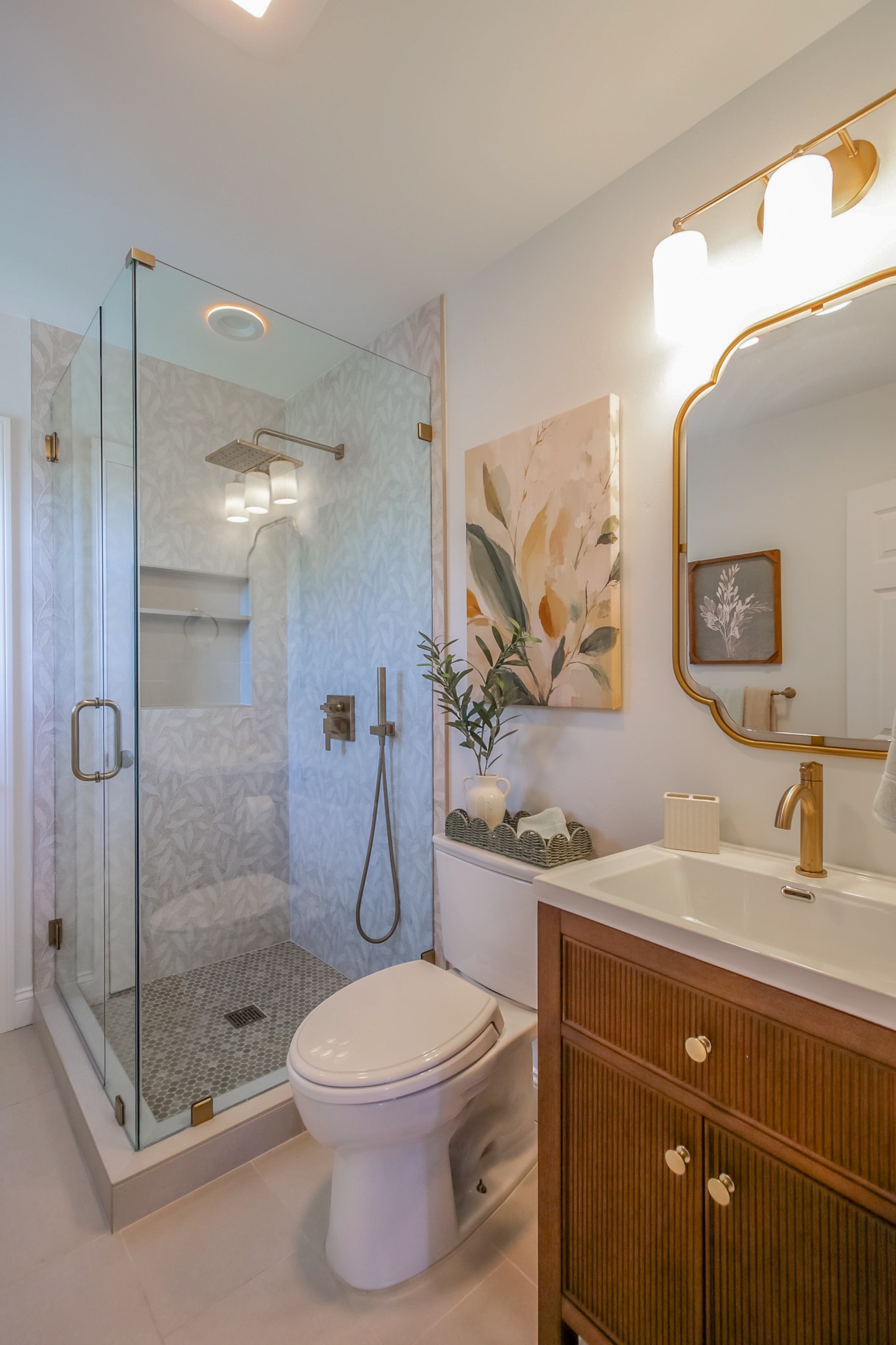 Virtual tour photo 75 of 131 for 5040 Colina Dr