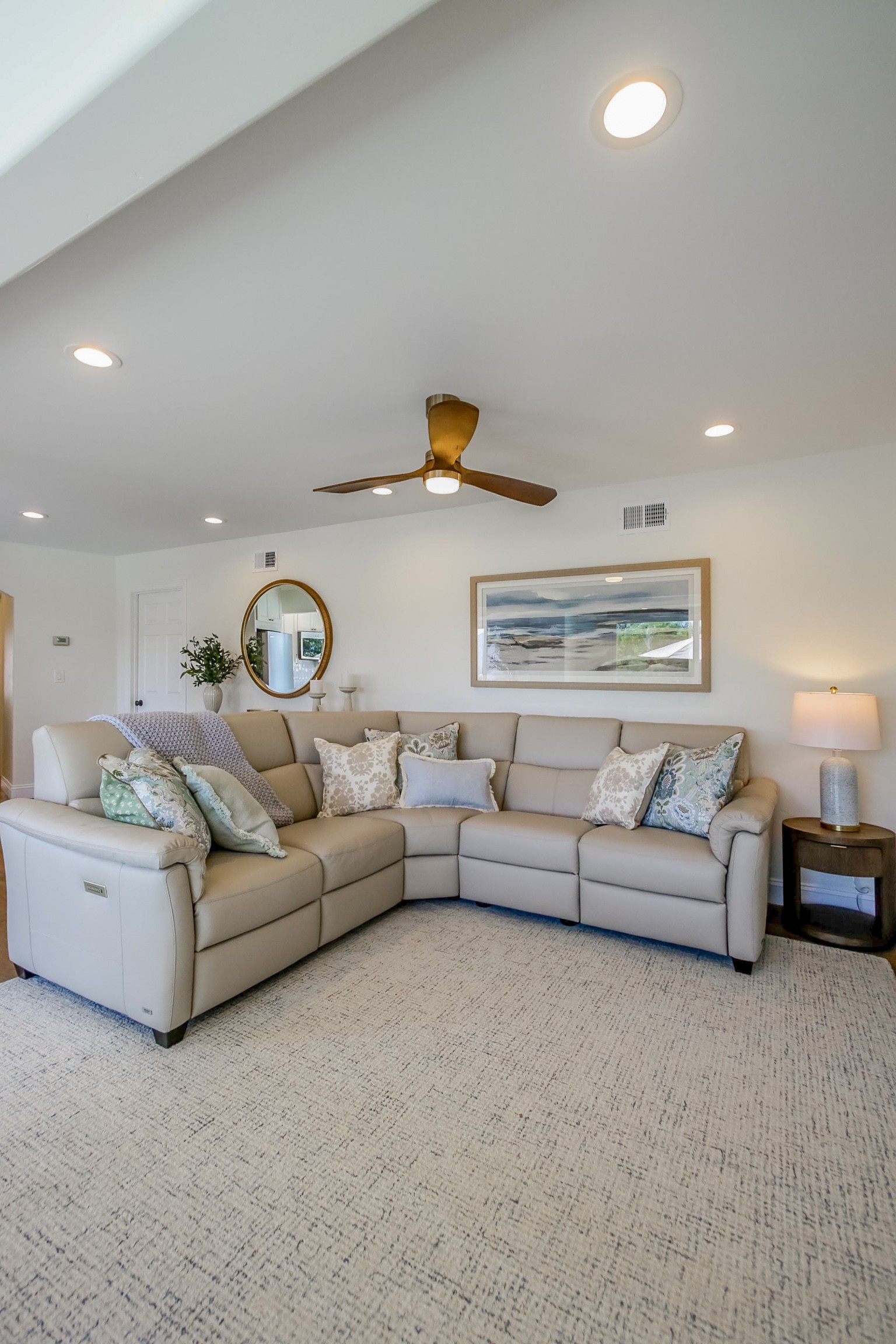 Virtual tour photo 86 of 131 for 5040 Colina Dr