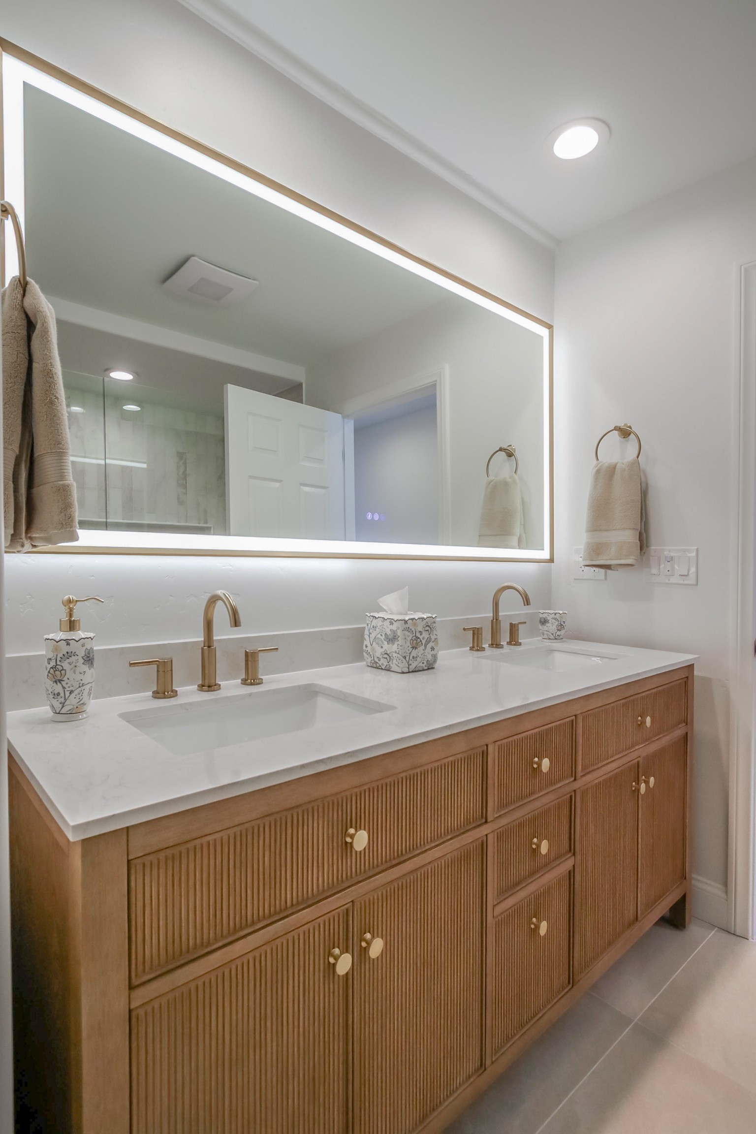 Virtual tour photo 97 of 131 for 5040 Colina Dr