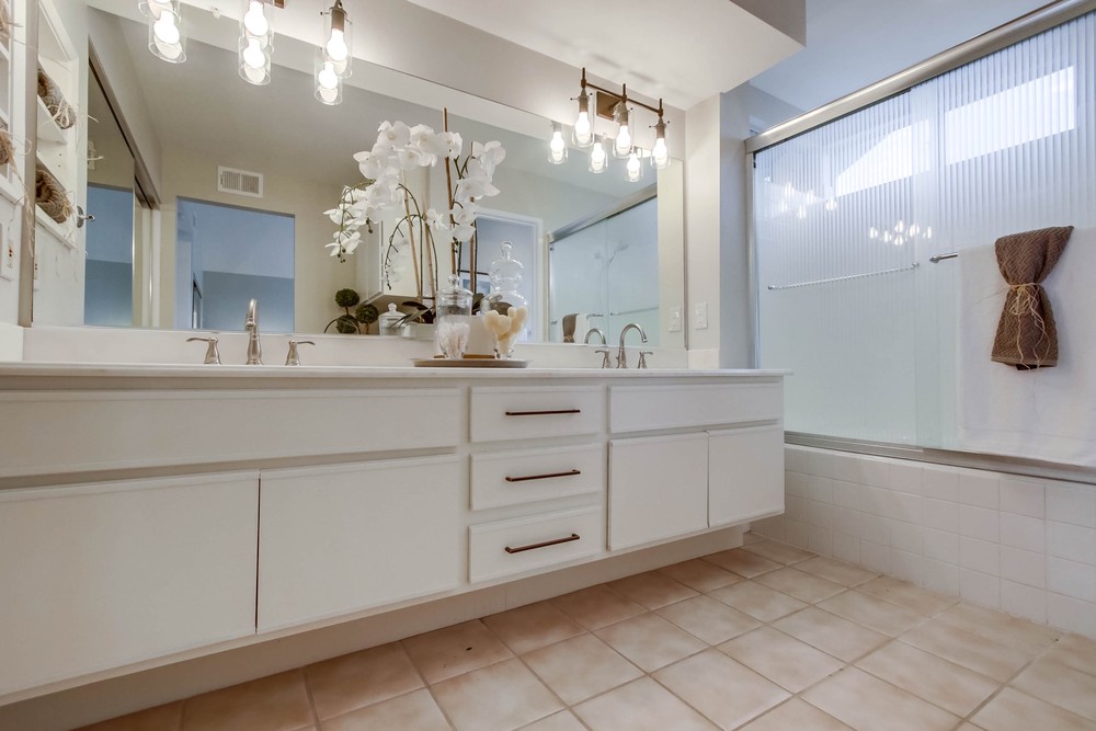 Virtual tour photo 32 of 52 for 5044 Camino Playa Acapulco